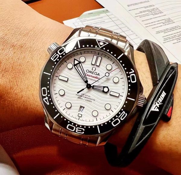 OMEGA DIVER 300M CO‑AXIAL MASTER CHRONOMETER 42 MM-210.30.42.20.04.001 - Image 7