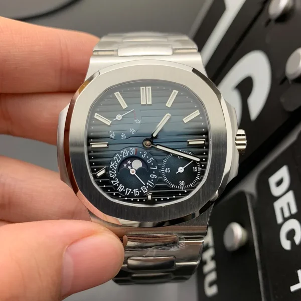 Patek Philippe 5712/1A - NAUTILUS - Image 4