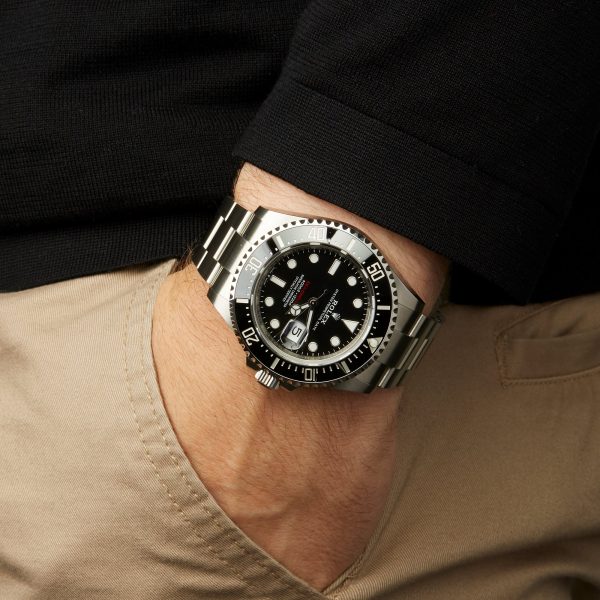 ROLEX SeaDwellerSilverBlackDial43mm m126600-0001 - Image 2