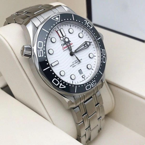 OMEGA DIVER 300M CO‑AXIAL MASTER CHRONOMETER 42 MM-210.30.42.20.04.001 - Image 9